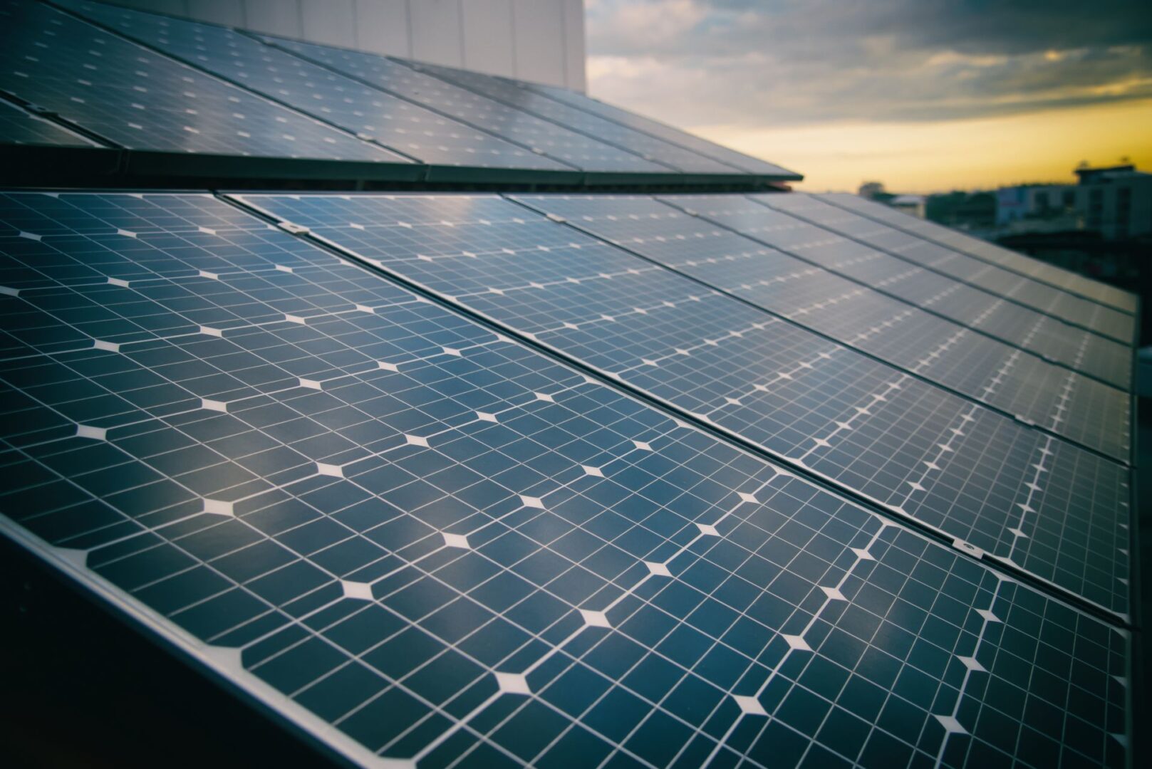 gerealiseerde zakelijke zonnepaneleninstallatie van PV-Projecten