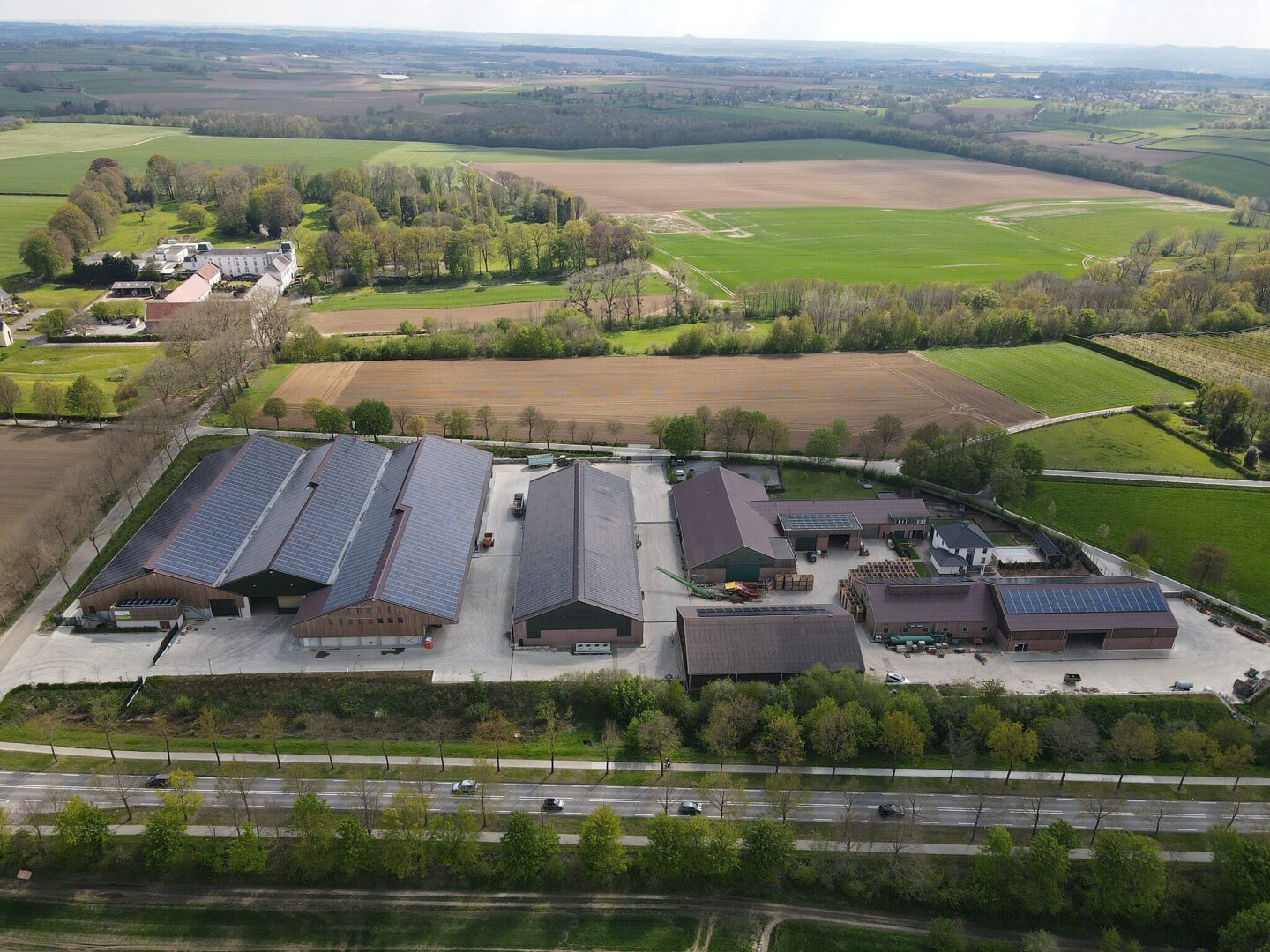 gerealiseerde agrarische zonnepaneleninstallatie van PV-Projecten